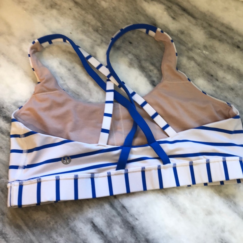 Size 8 energy bra lululemon
